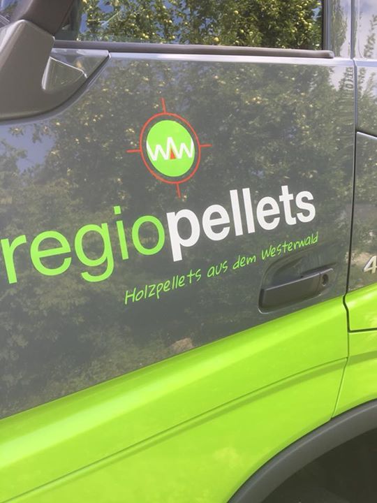 Heute Erstbefüllung mit duftenden hochwertigen Pellets von Regiopellets Rhein-Westerwald GmbH auf unserer aktuellen Baustelle.…
