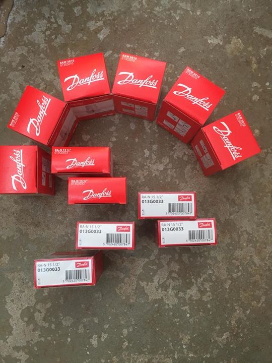 Heute haben wir die Welt wieder effizienter gemacht! Austausch alter Thermostatventile gegen voreinstellbare Danfoss…