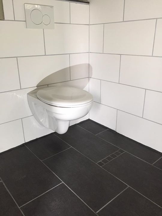 Auch Samstags für unsere Kunden im Einsatz! Fertiginstallation eines ELEMENTS Bades. Ausstattung VIGOUR Clivia…