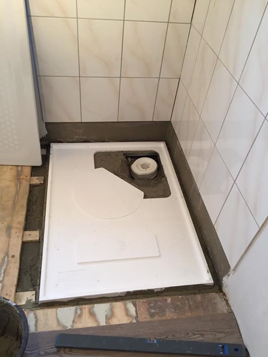 Endspurt in unserem ELEMENTS barrierefreien Traumbad. Heute haben wir die bodengleiche KALDEWEI Duschfläche Superplan…