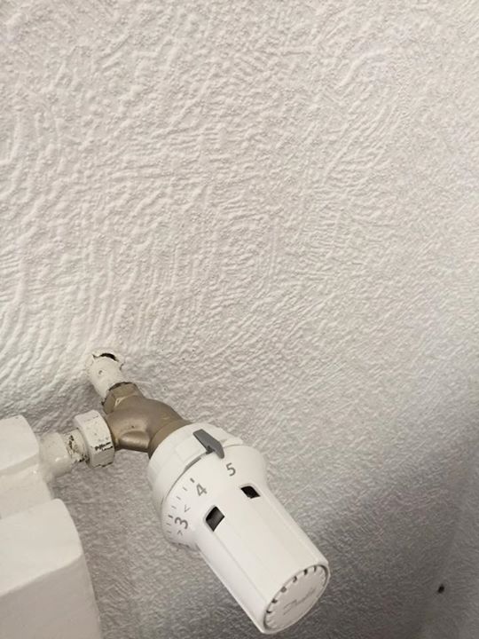 Heute in Sachen Energieeffizienz unterwegs! 20 alte Thermostatventile gegen dynamische Danfoss Heating RA-DV Ventile…